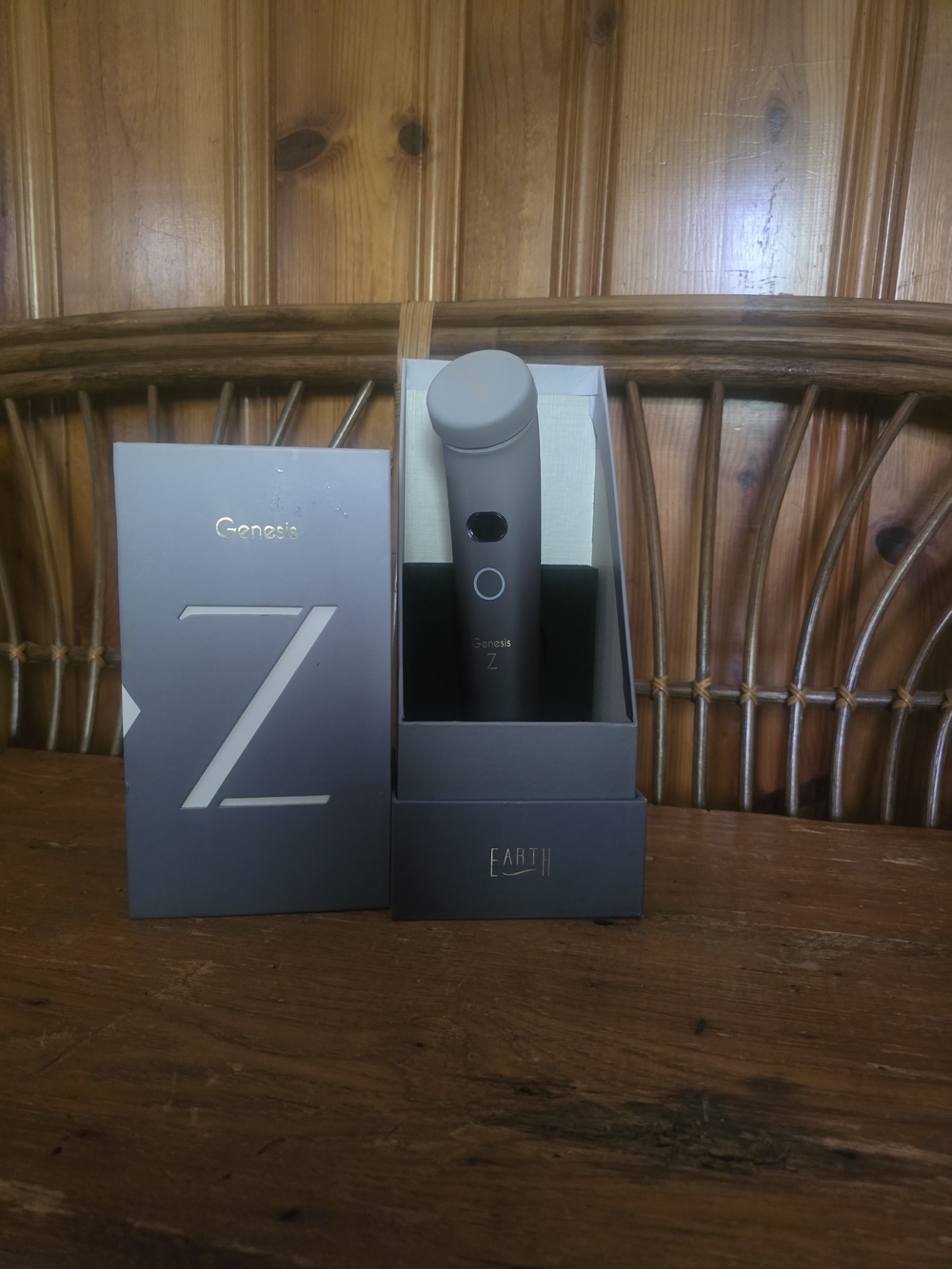 Genesis Z Portable Device in Matte Charcoal